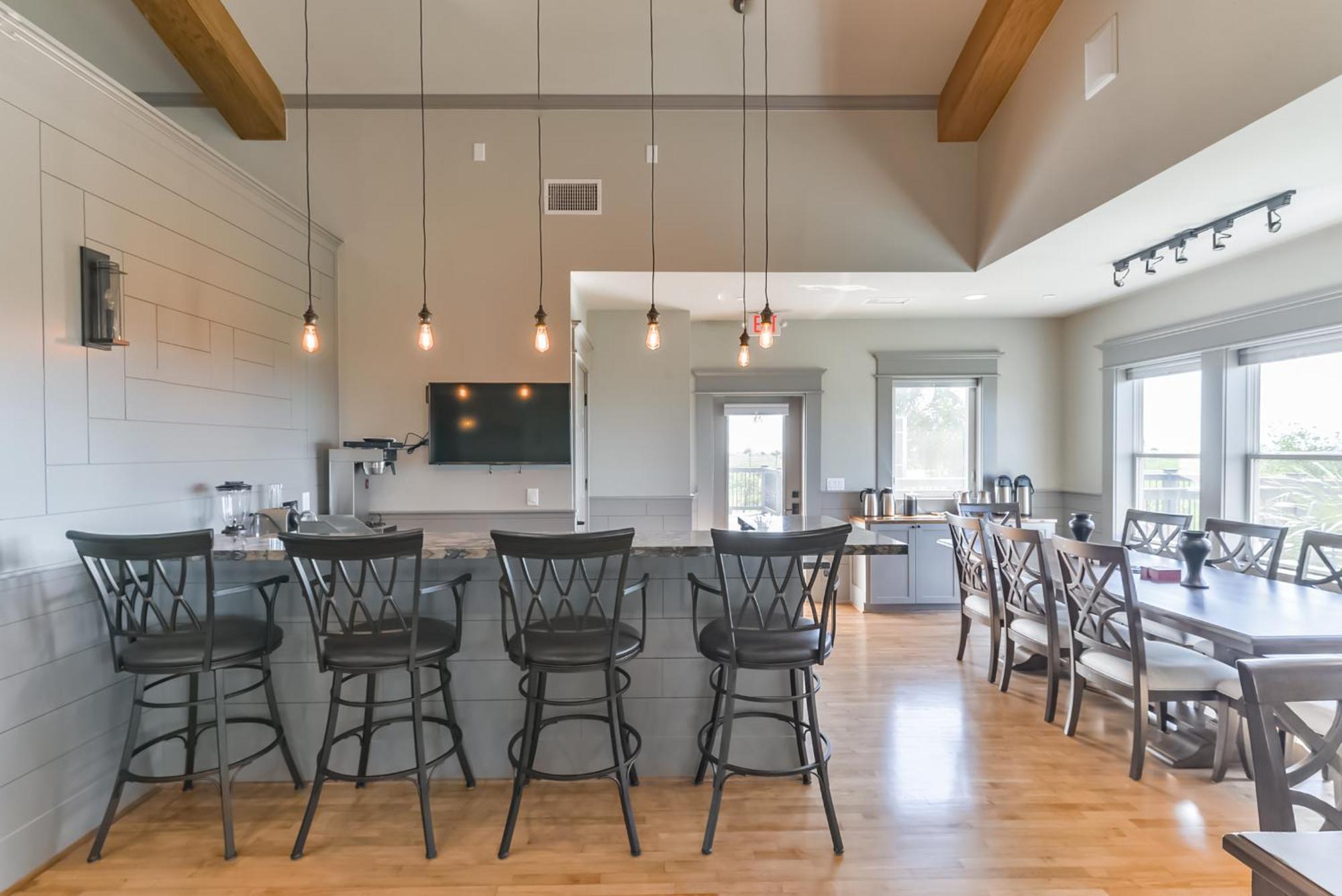 Harborwalk Lodge Hitchcock Екстериор снимка