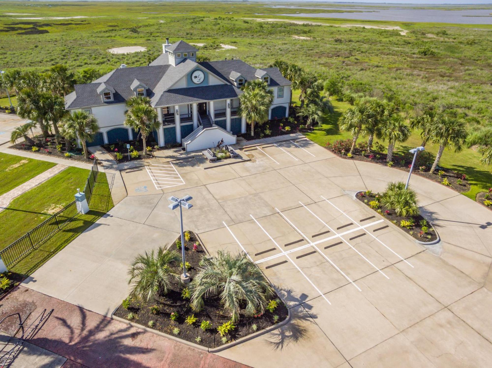 Harborwalk Lodge Hitchcock Екстериор снимка