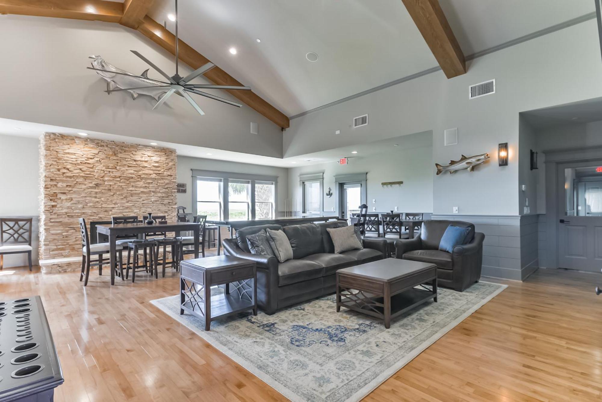 Harborwalk Lodge Hitchcock Екстериор снимка