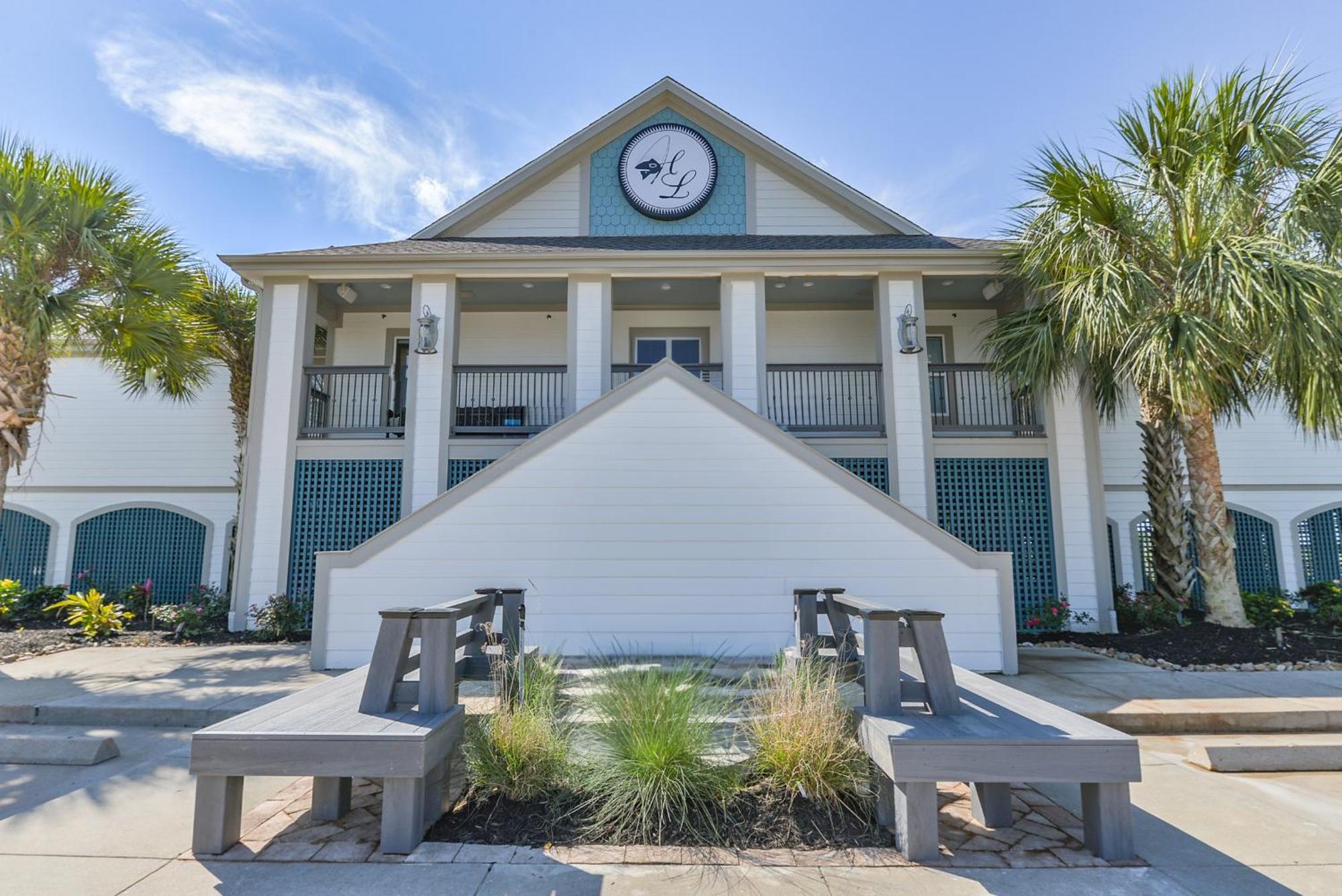 Harborwalk Lodge Hitchcock Екстериор снимка