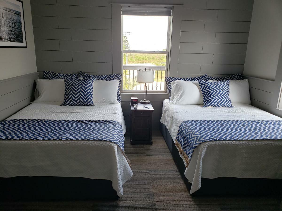 Harborwalk Lodge Hitchcock Екстериор снимка